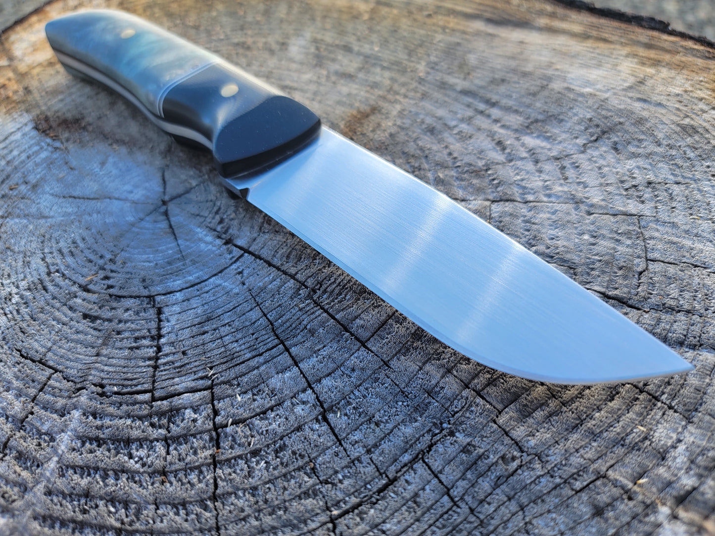 Outdoors blade