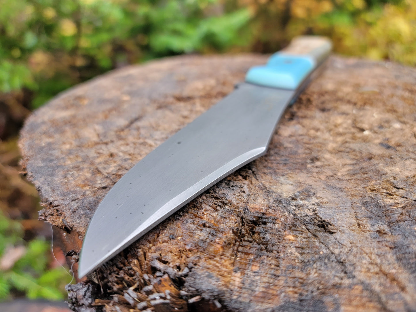 Bowie inspired outdoor blade